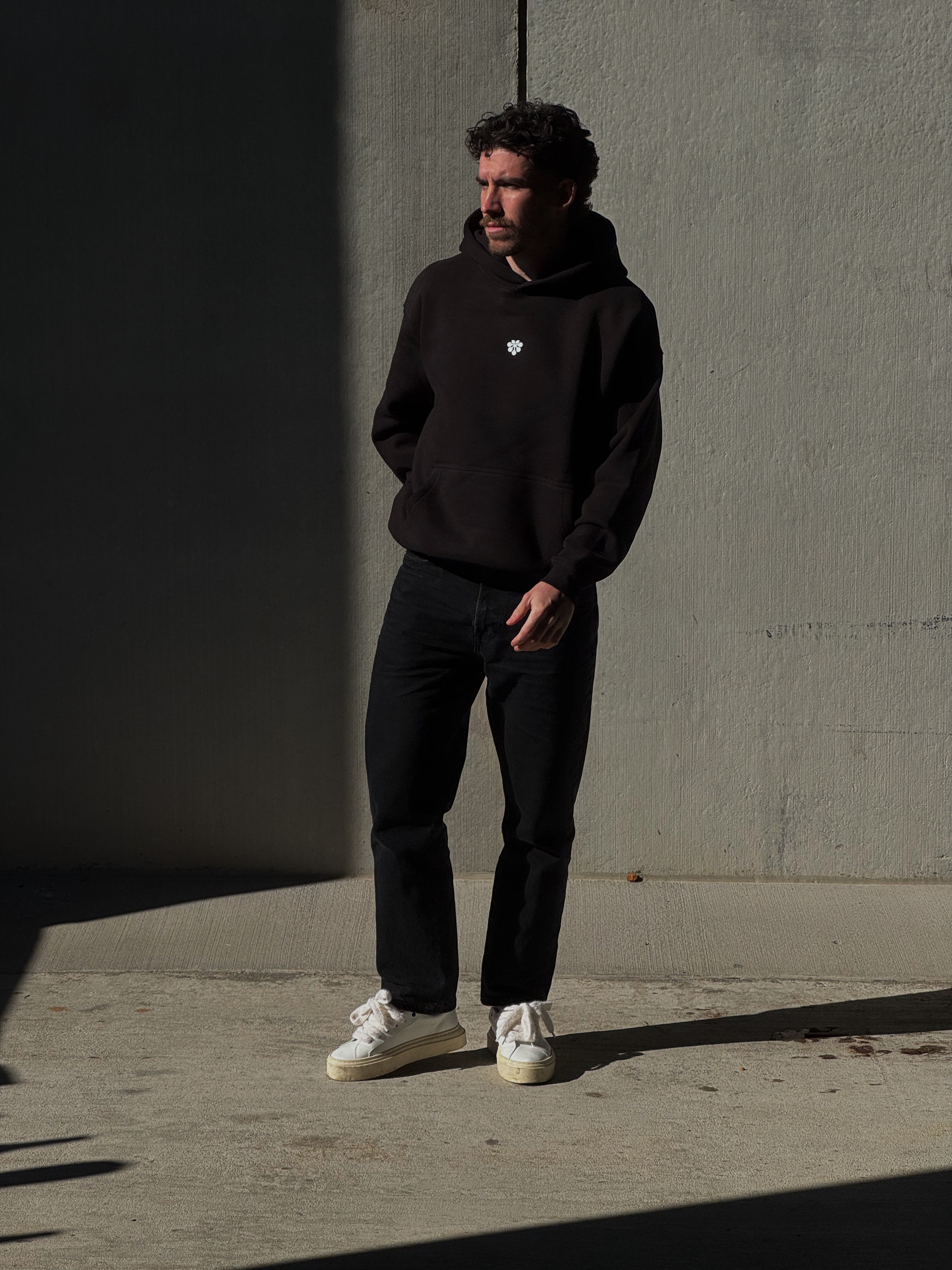 THE PEOPLE'S CLUB HOODIE (BLACK)